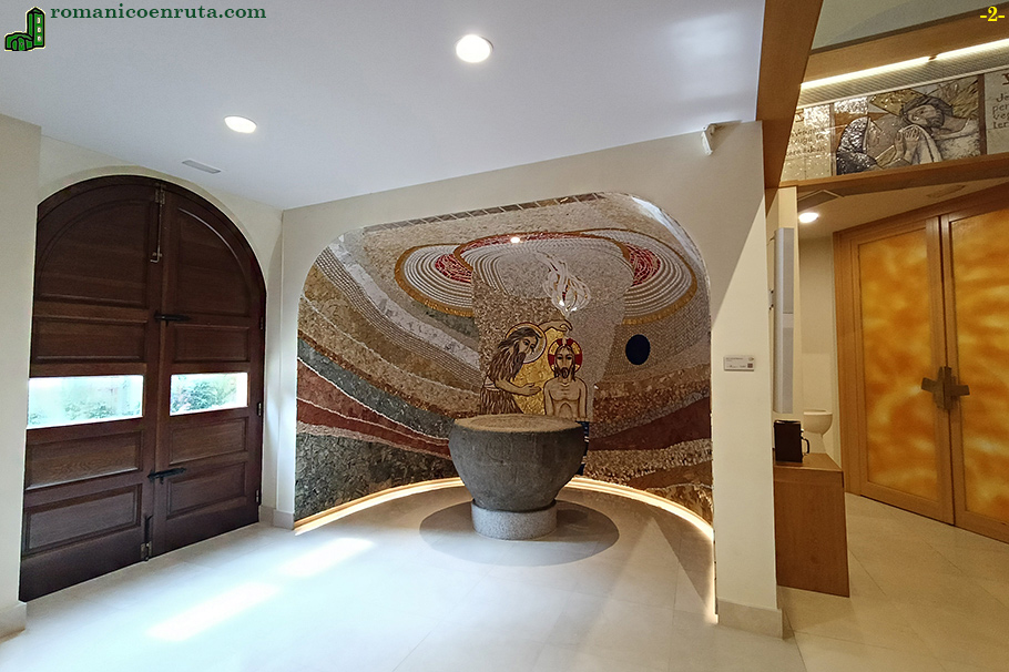 BAPTISTERIO y PILA BAUTISMAL.