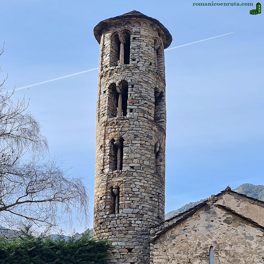 CAMPANARIO DESDE EL NORESTE.