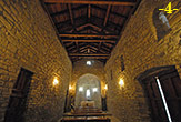 NAVE y TECHUMBRE DE MADERA.