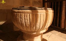 PILA BAUTISMAL: DECORACI&Oacute;N DE LA CUBA.