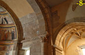 LADO DERECHO DEL ARCO TRIUNFAL.
