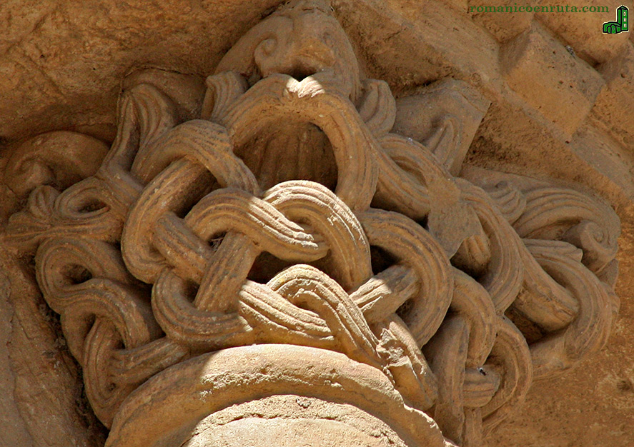 CAPITEL COLUMNA. DETALLE.