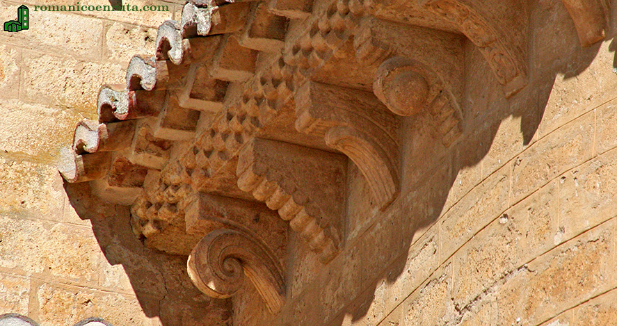 CANES DEL PRESBITERIO SUR.