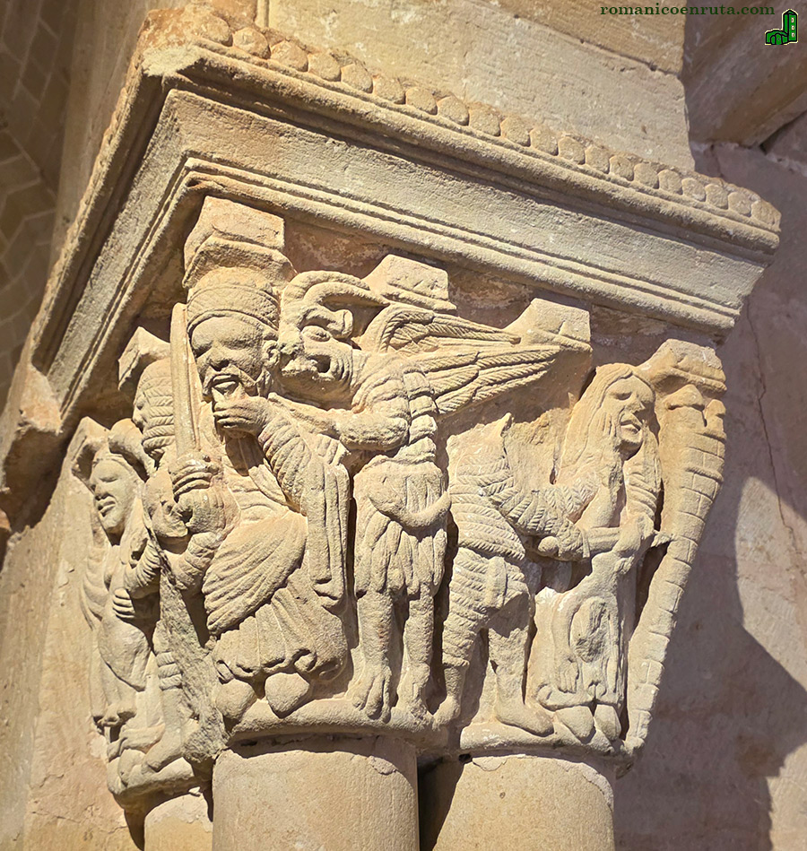 BALDAQUINO DE LA EPÍSTOLA. CAPITEL NORESTE.