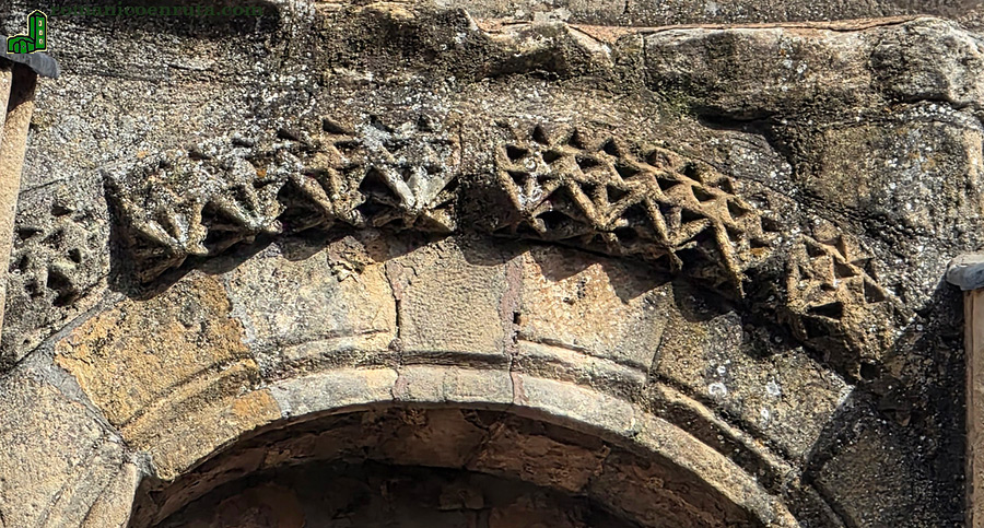VENTANA SUR. DETALLE DEL GUARDAPOLVO.