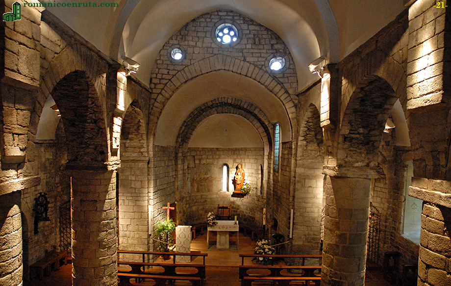 NAVE DESDE EL CORO ALTO.