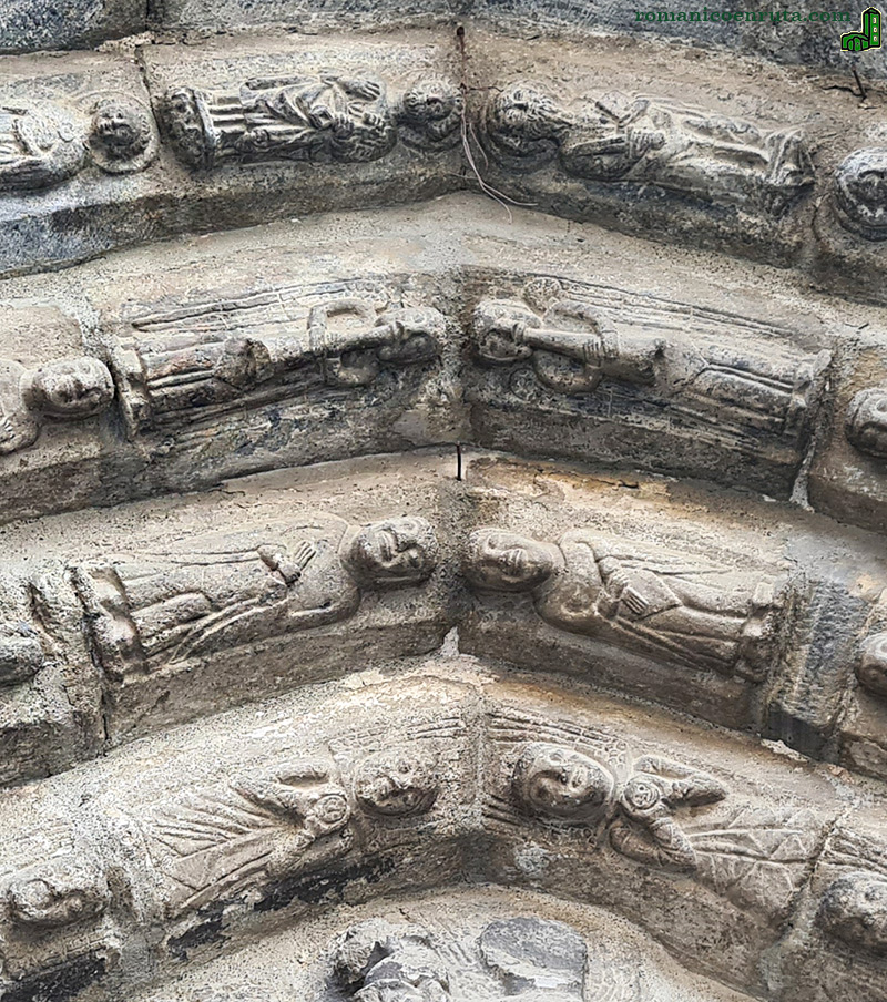 DOVELAS SUPERIORES. DETALLE.