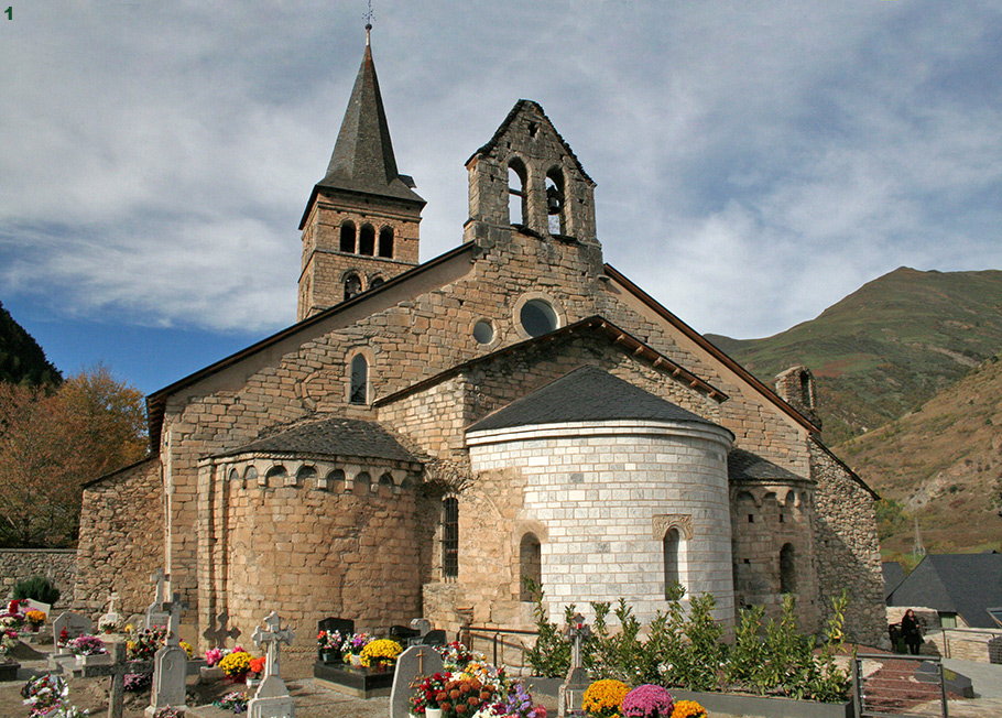SANTA MAR&Iacute;A DE ARTIES DESDE LA LEJAN&Iacute;A.