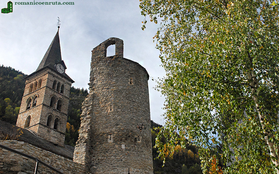 TORRE DE DEFENSA y CAMPANARIO.