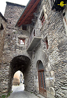 INTERIOR DE LA VILLA.