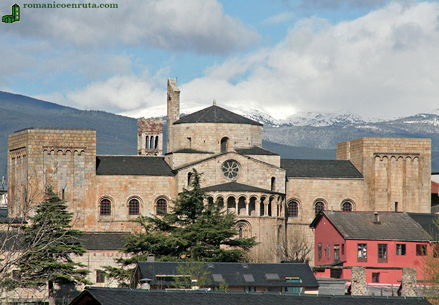 VISTA PANOR&Aacute;MICA DESDE LEVANTE.