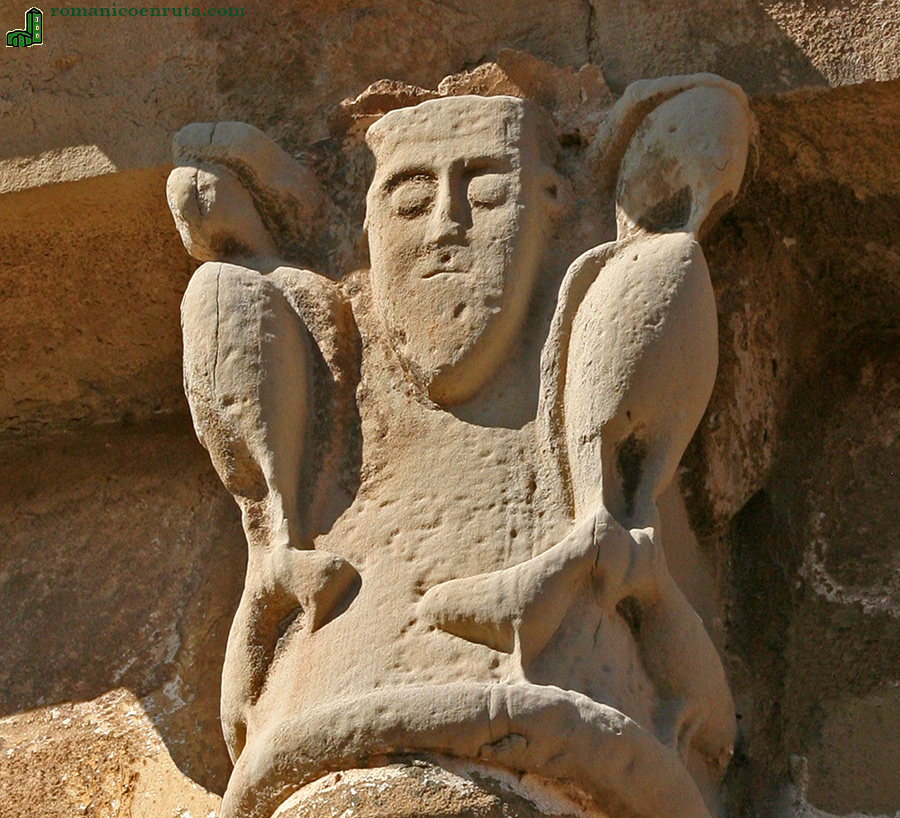 CAPITEL. DETALLE.